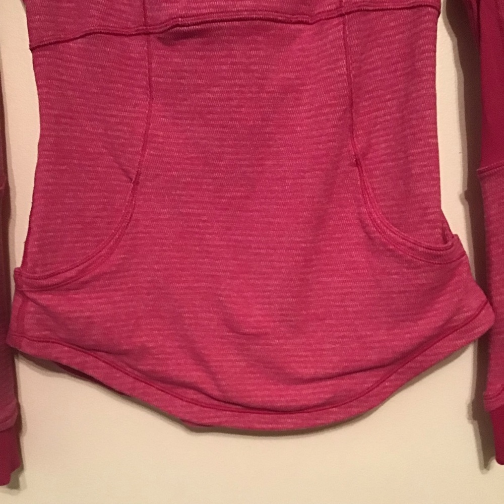 NWOT Lululemon Base Runner 1/2 Zip
Mini Check Pique Raspberry / Raspberry - Picture 15 of 16